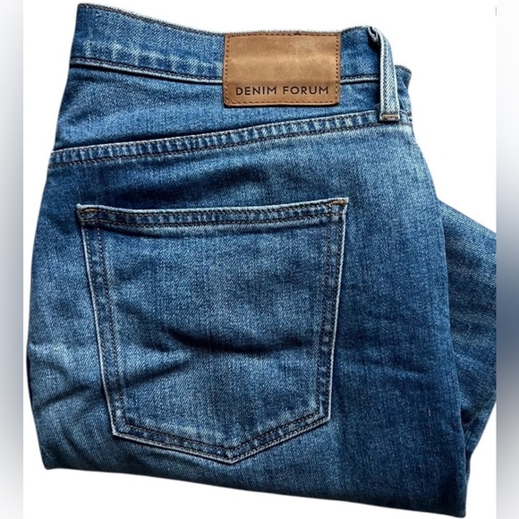 Aritzia Denim Forum The Arlo High Rise Straight Jeans Raw
Hem Cropped Size 30 - Picture 3 of 13